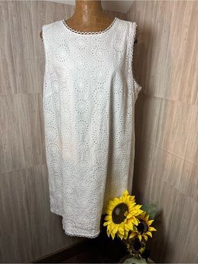 ON 34TH White Eyelet Sleeveless Shift Dress Women Summer Casual 100% Cotton